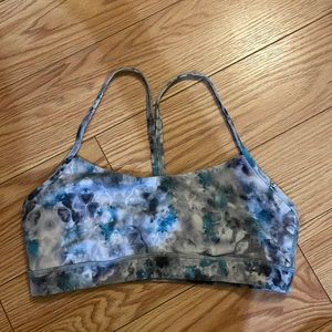Lululemon Flow Y Nulu Sports Bra